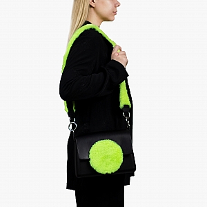 Жіноча сумка O bag glam | корпус чорний, фліп коло екохутро, ремінець екохутро