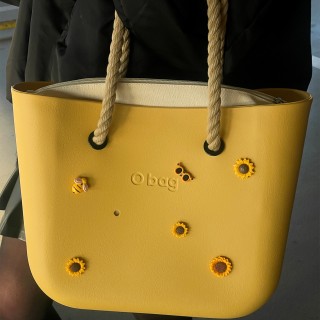 O bag Classic o charms Карі з довгими ручками-канатами